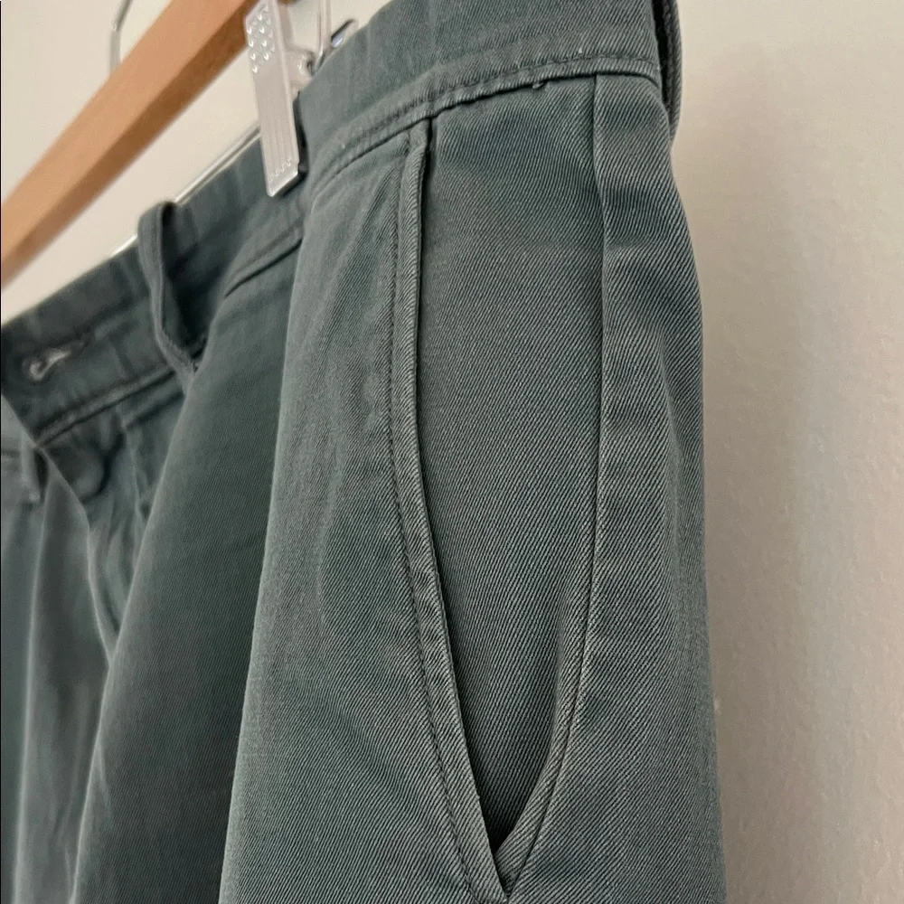 J. Crew Men's Dark Green Chinos